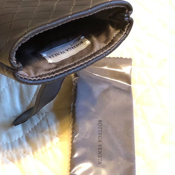 Bottega Veneta Woven Leather Sunglasses Case WIDE - Picture 8 of 8